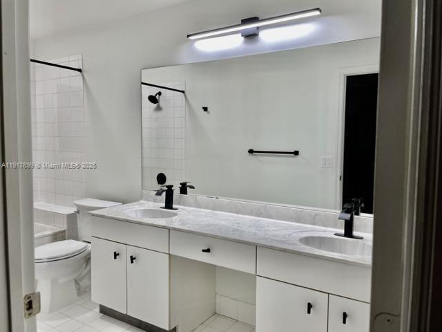 GROVE COMMERCIAL CENTER - Residential Lease