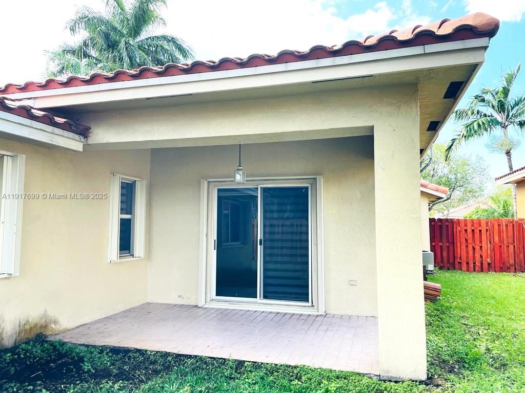 GROVE COMMERCIAL CENTER - Residential Lease