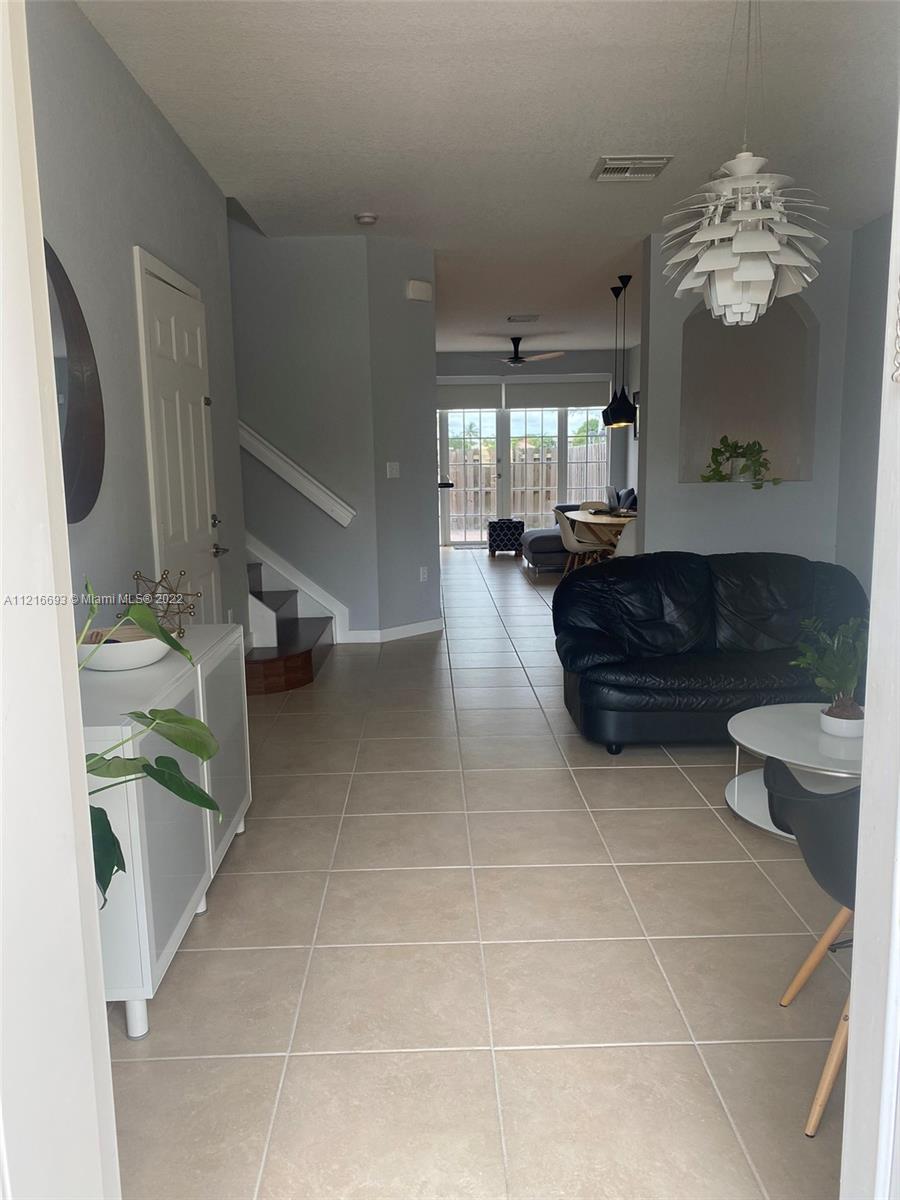 SUNSET LAKE TOWNHOMES - Residential