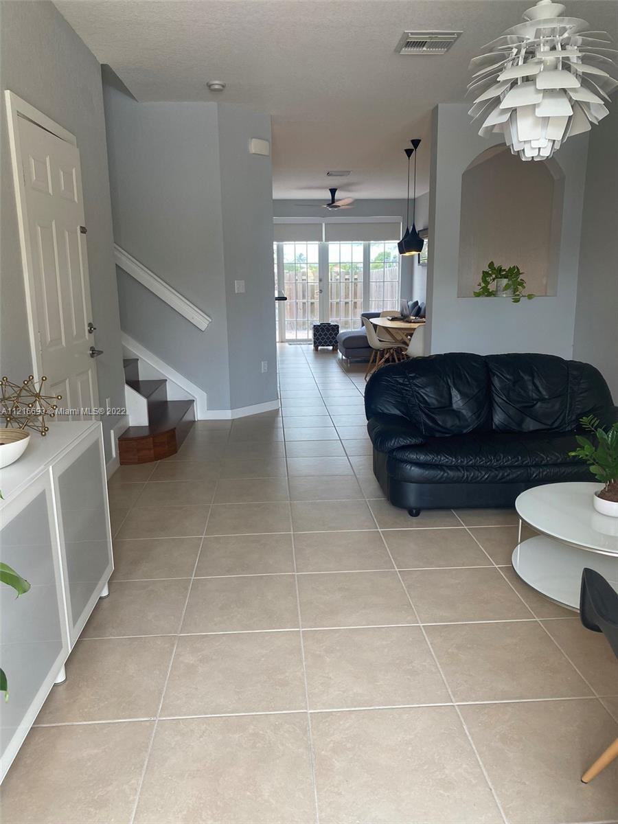 SUNSET LAKE TOWNHOMES - Residential