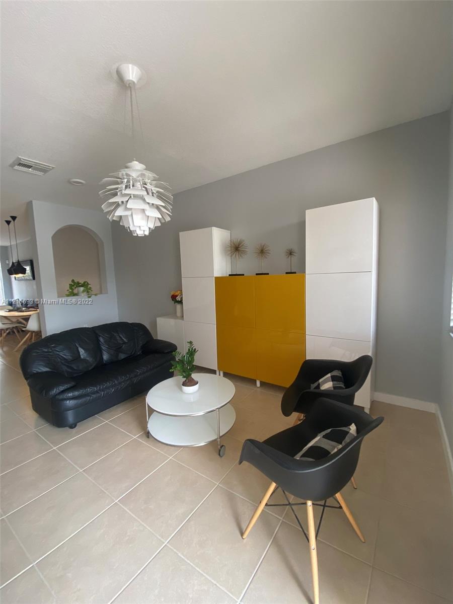SUNSET LAKE TOWNHOMES - Residential