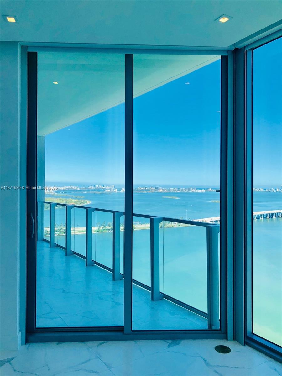 BISCAYNE BEACH CONDO - Residential Lease