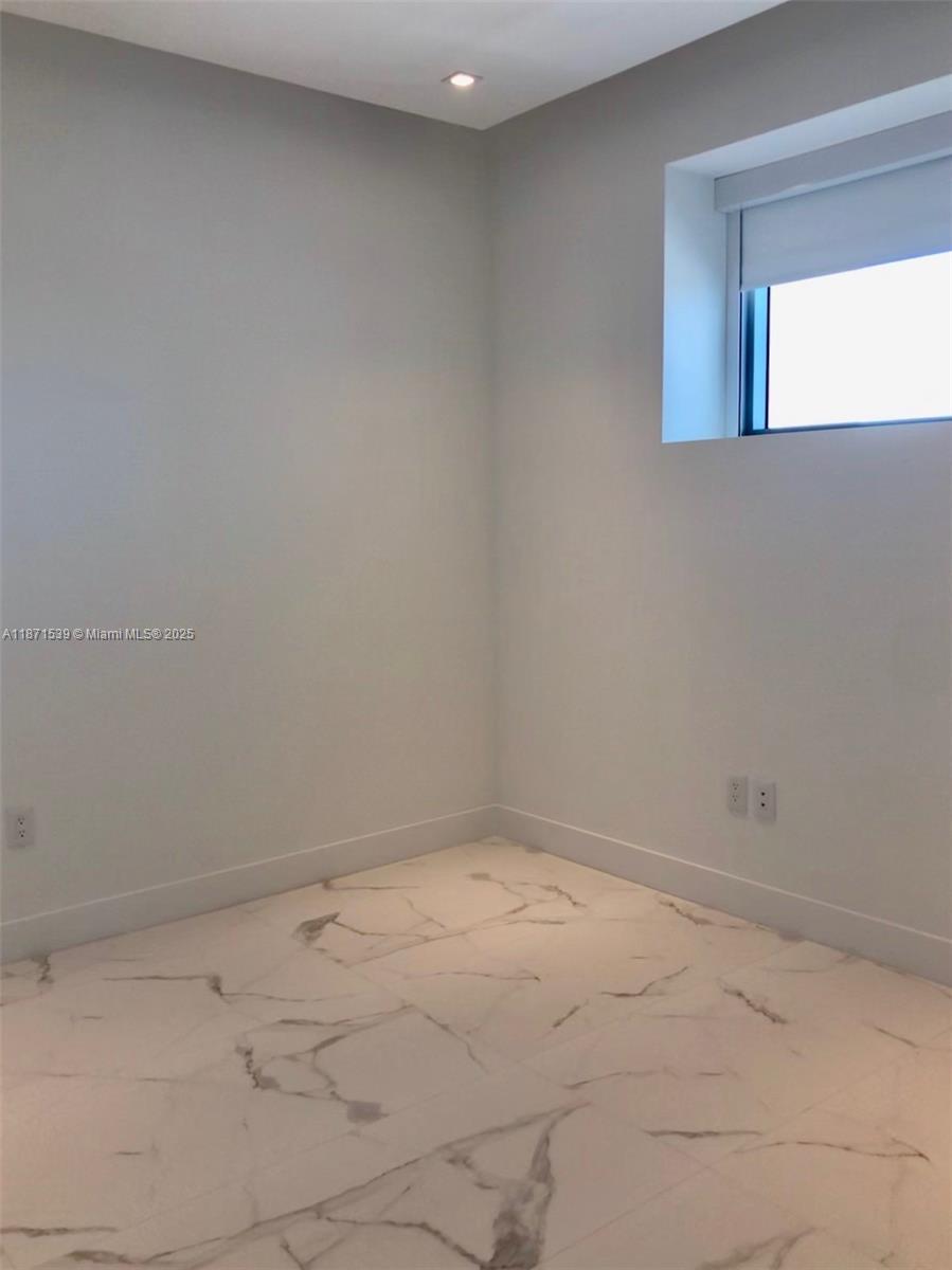 BISCAYNE BEACH CONDO - Residential Lease