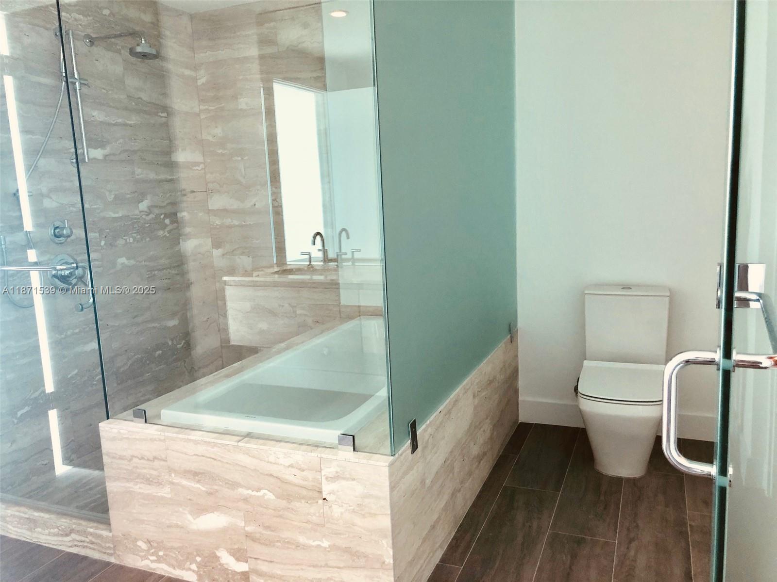 BISCAYNE BEACH CONDO - Residential Lease