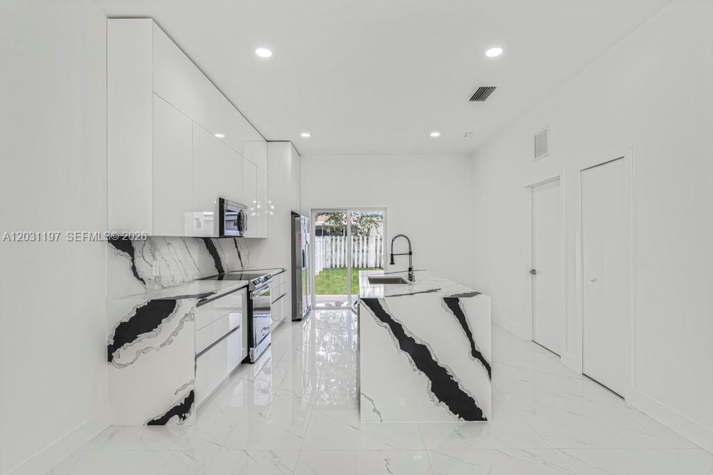 2419 NW 97th St B