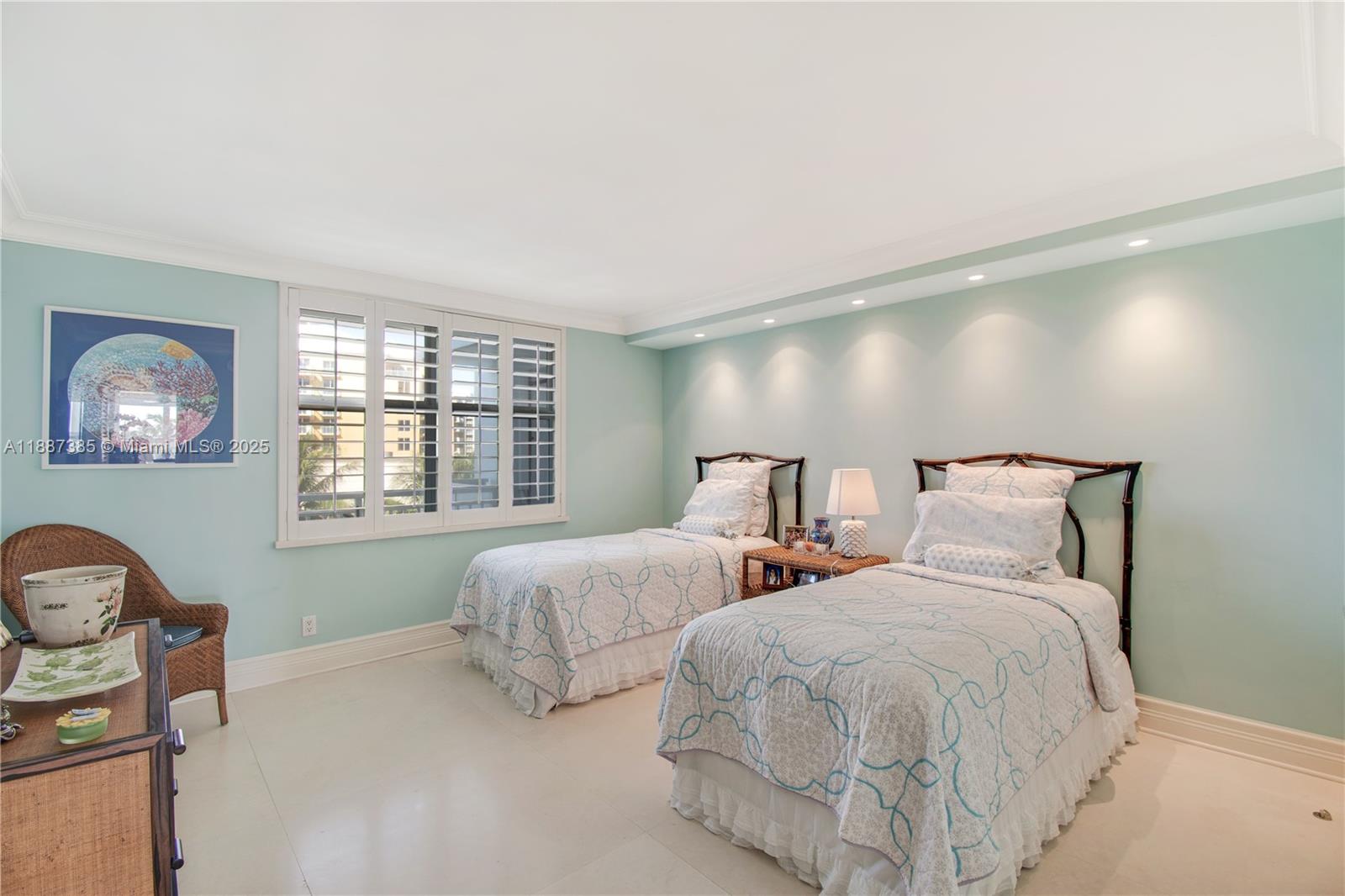SANDS OF KEY BISCAYNE CON - Residential Lease