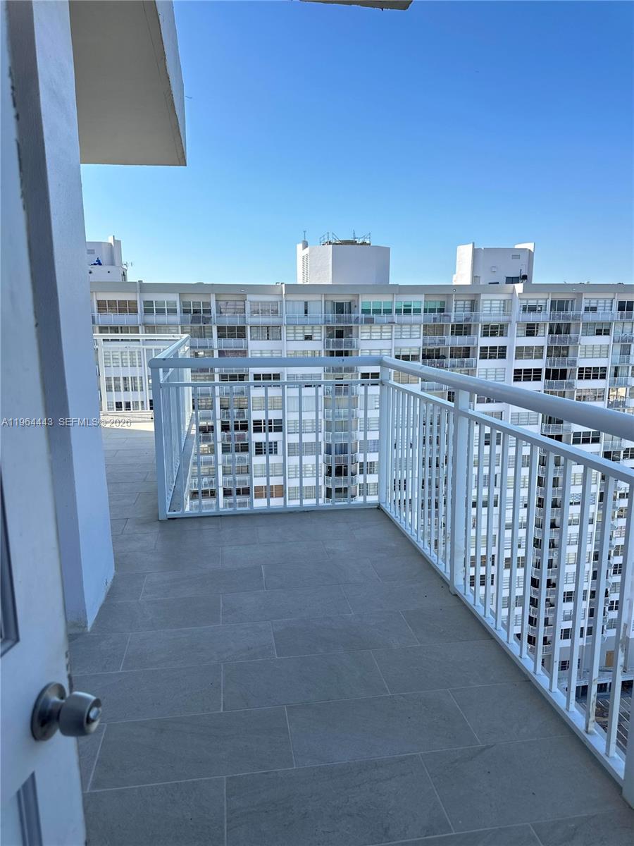 18051 Biscayne Blvd PH05