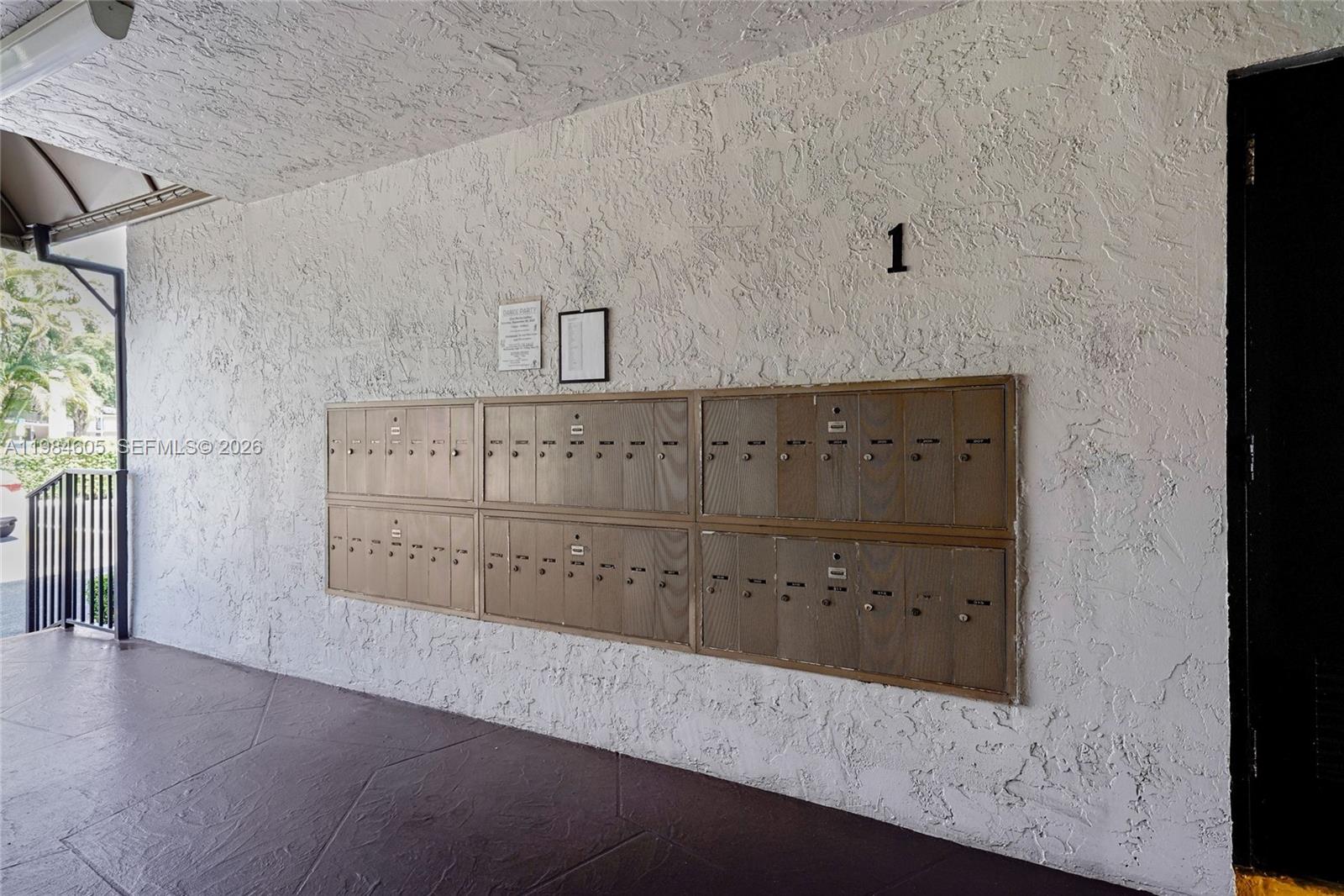 LIME BAY CONDOMINIUM 8 - Residential