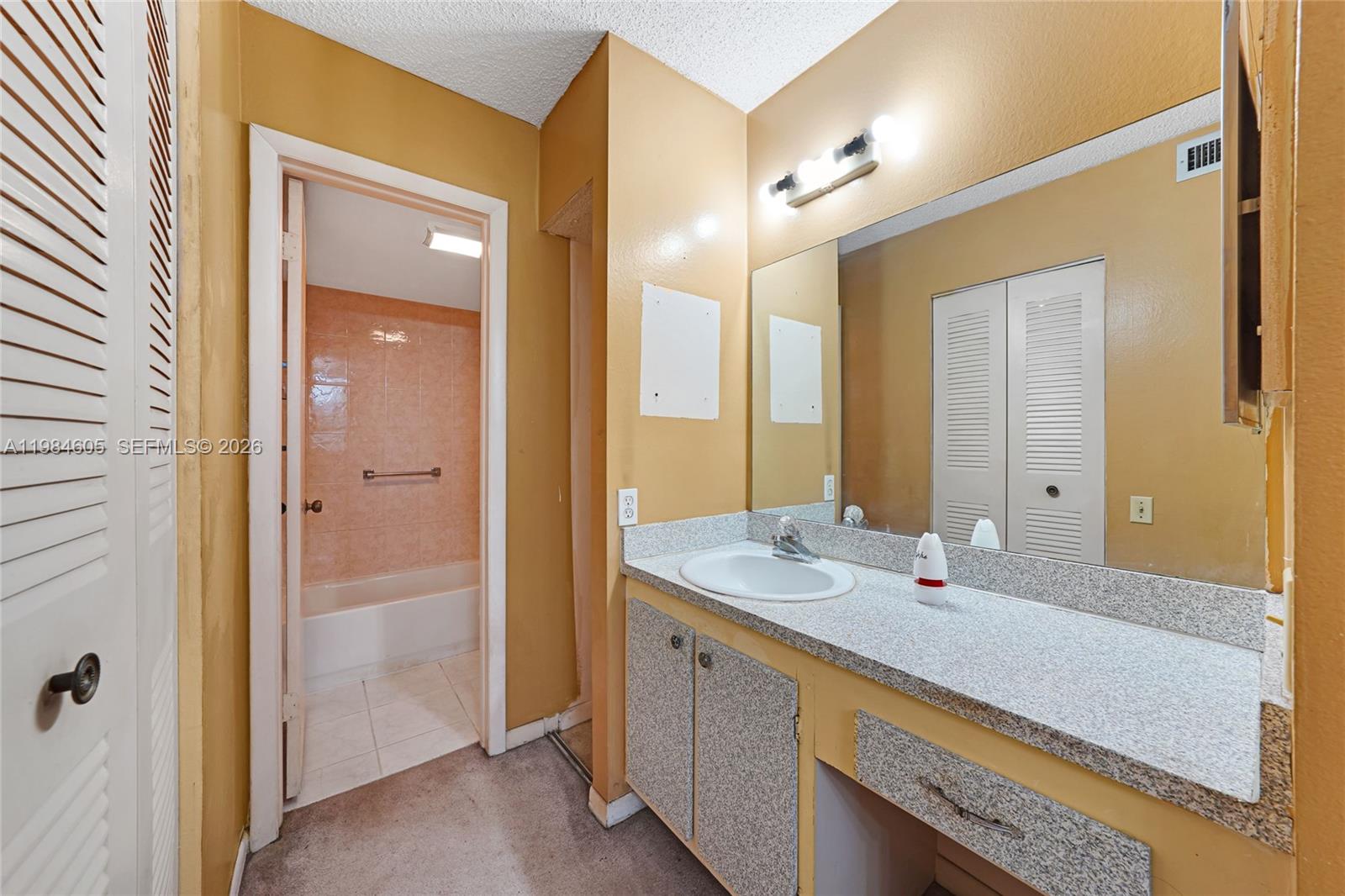 LIME BAY CONDOMINIUM 8 - Residential