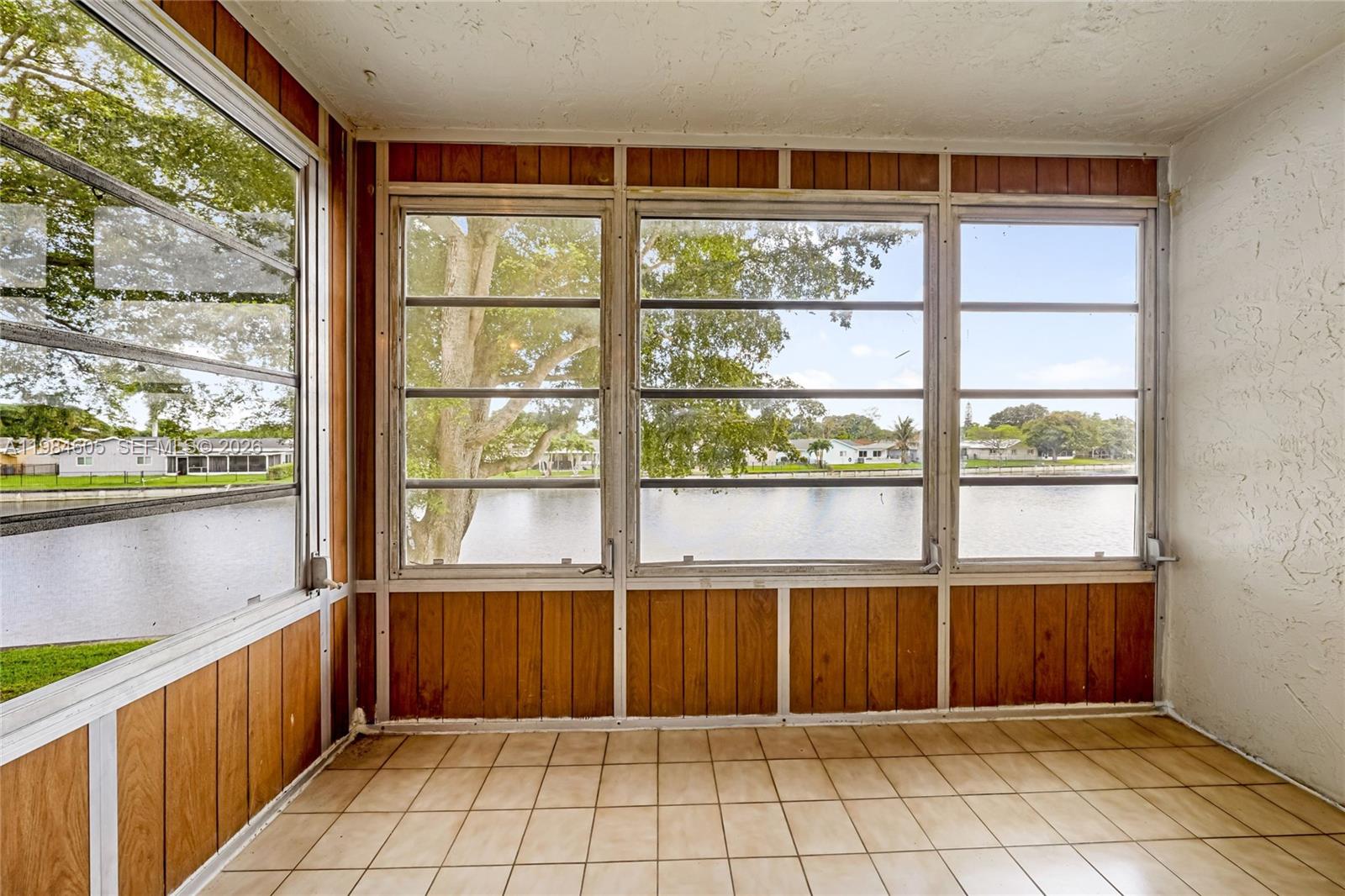 LIME BAY CONDOMINIUM 8 - Residential