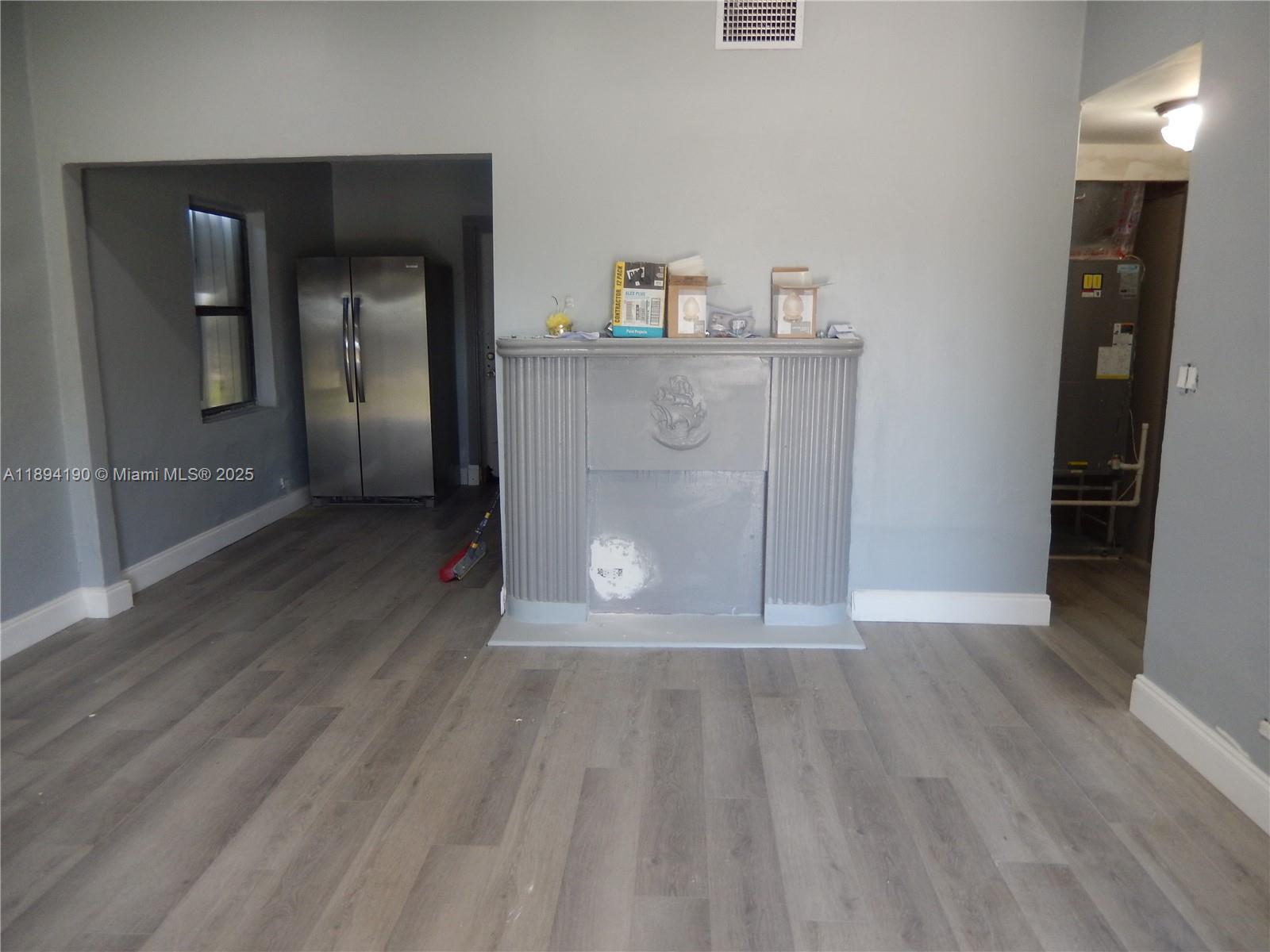 BUNCHE PARK - Residential Lease