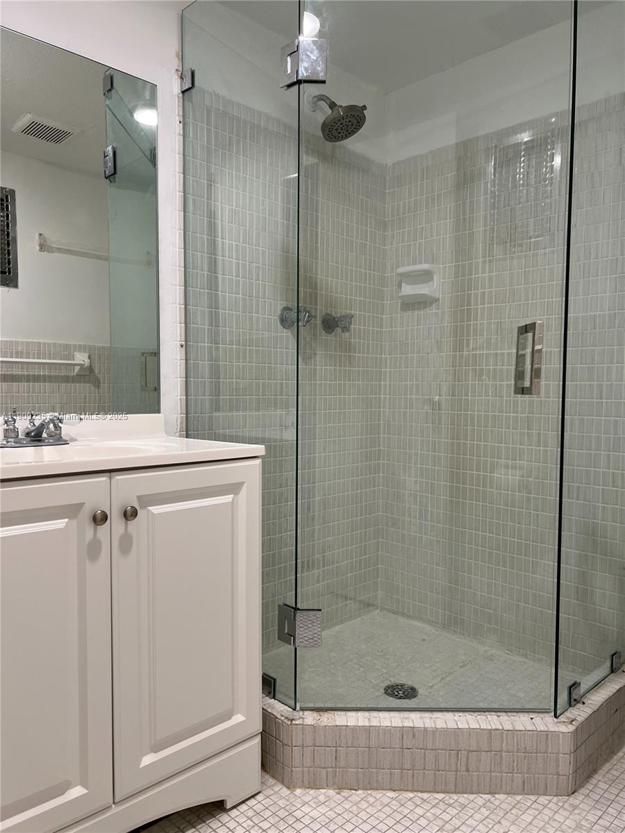 PARK SOUTH ONE INC CONDO - Residential Lease