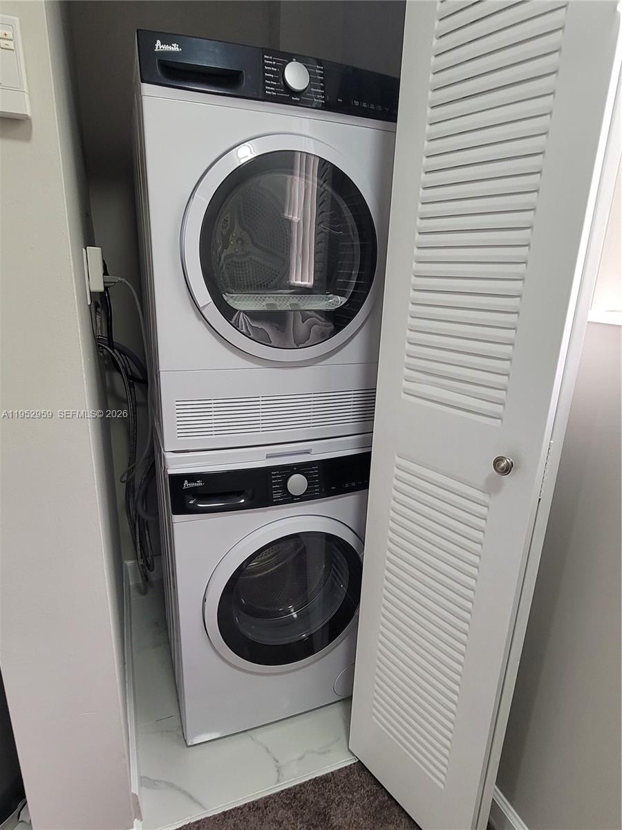 CASTELLO II CONDO - Residential