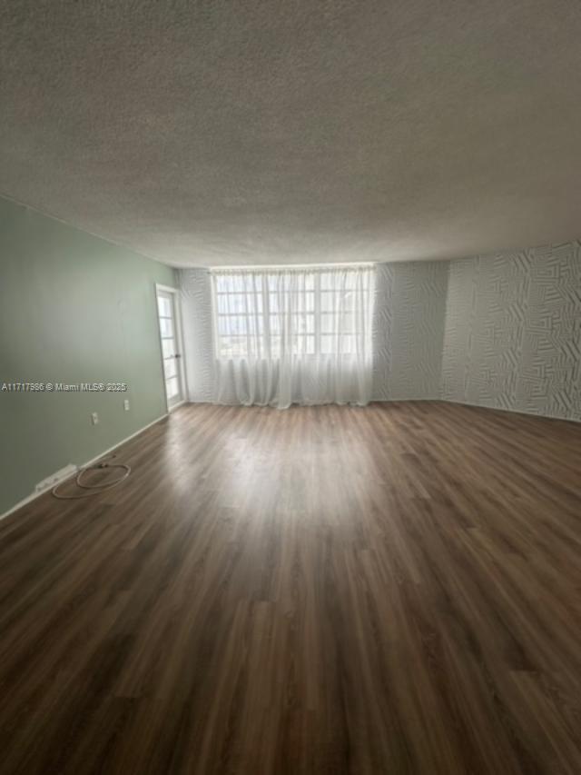 Property for Sale at 2750 Ne 183rd St 2106, Aventura, Miami-Dade County, Florida - Bedrooms: 1 
Bathrooms: 1  - $230,000