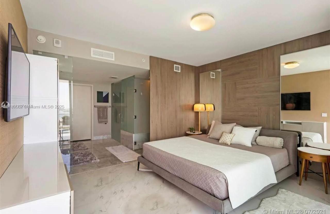 Rental Property at 3131 Ne 7th Ave 2102, Miami, Broward County, Florida - Bedrooms: 1 
Bathrooms: 2  - $5,900 MO.