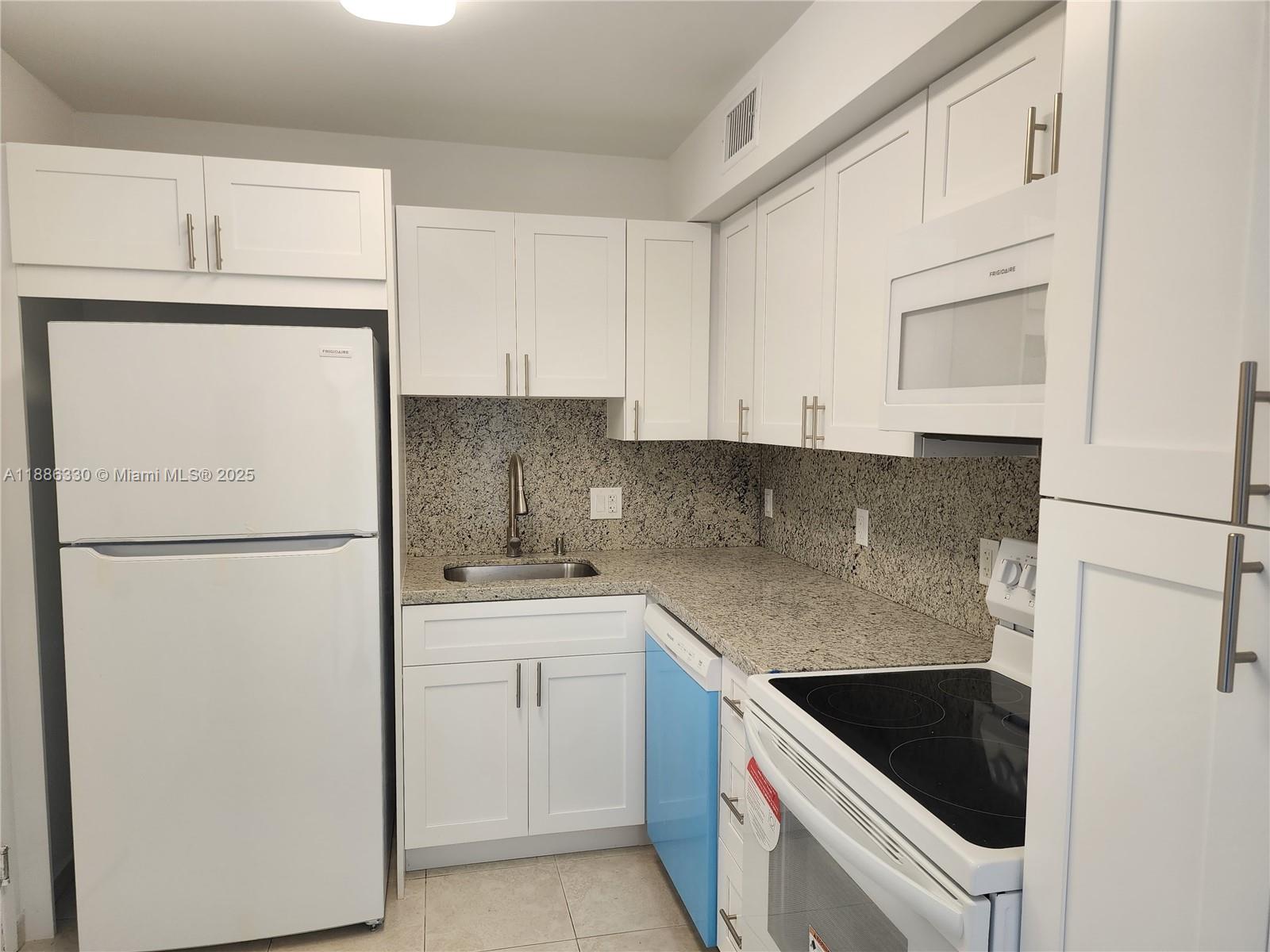 2841 NE 163rd St 805