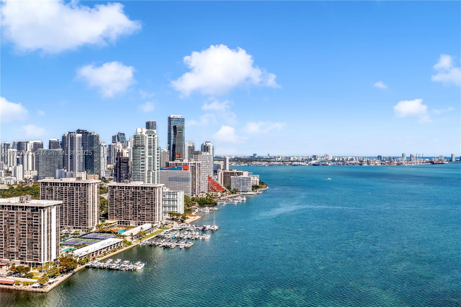 2201 Brickell Ave 77, Miami, Broward County, Florida - 2 Bedrooms  
2 Bathrooms - 
