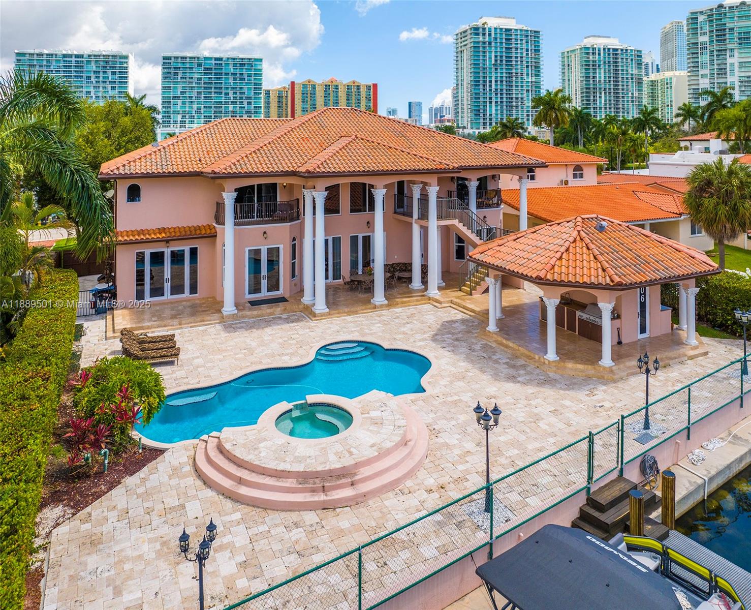 ATLANTIC ISLAND - Residential