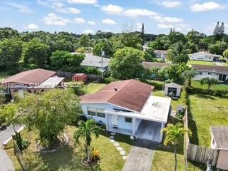 1041 NW 24th Ter