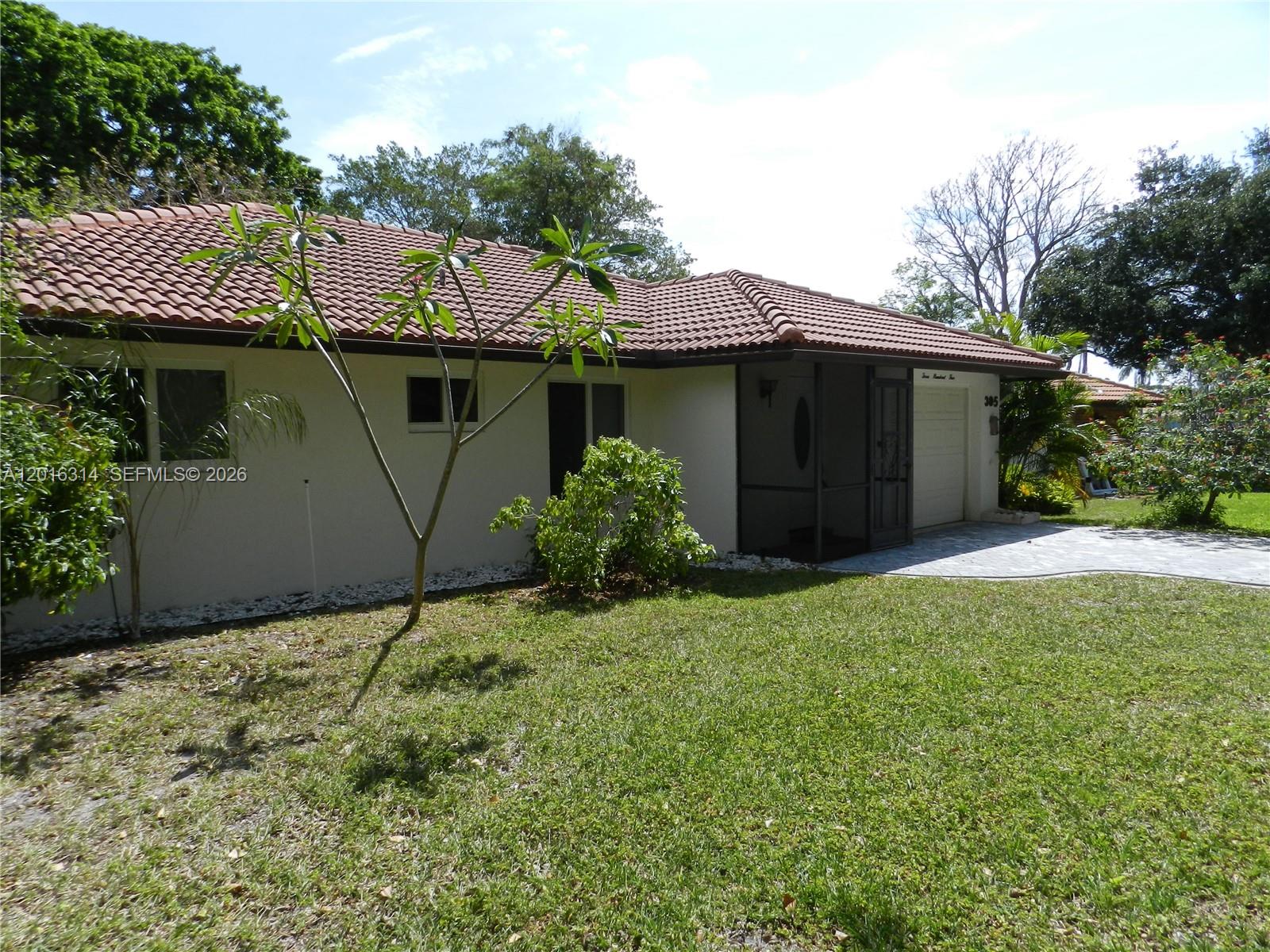 305 NW 42nd St
