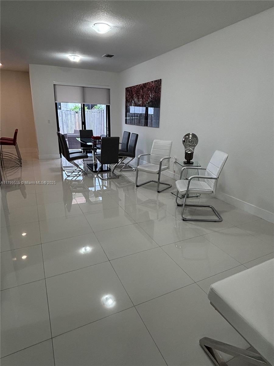 535 SW 91st Pl