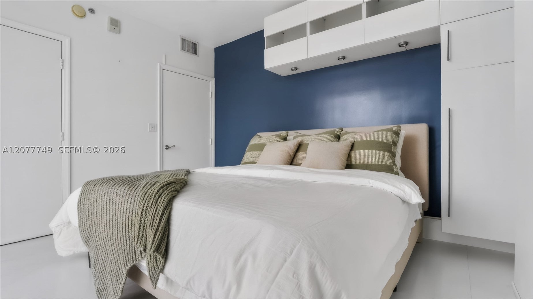 1200 Brickell Bay Dr 4324, Miami FL 33131