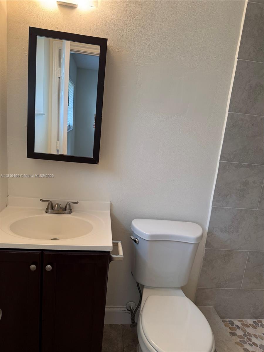 VILLAGE PARK AT OAKLAND C - Residential