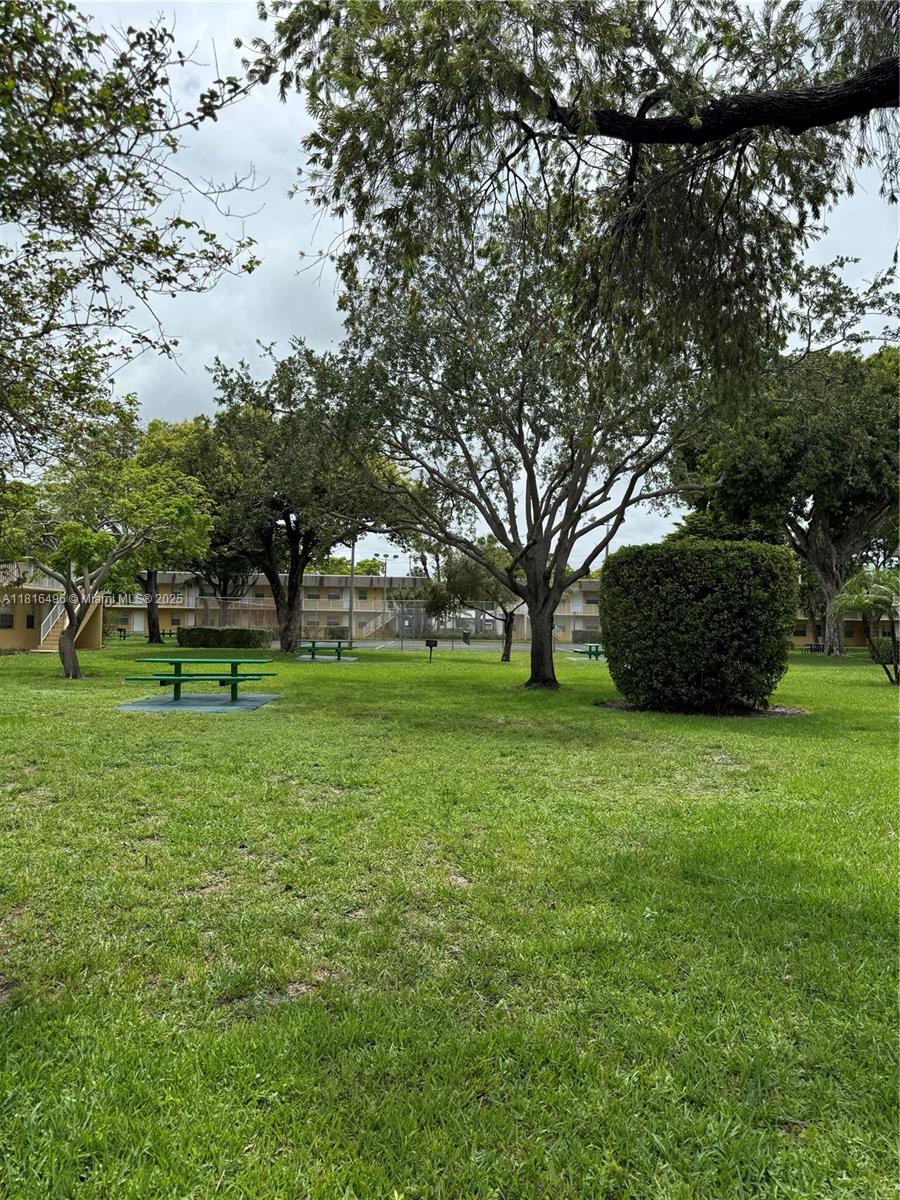 VILLAGE PARK AT OAKLAND C - Residential