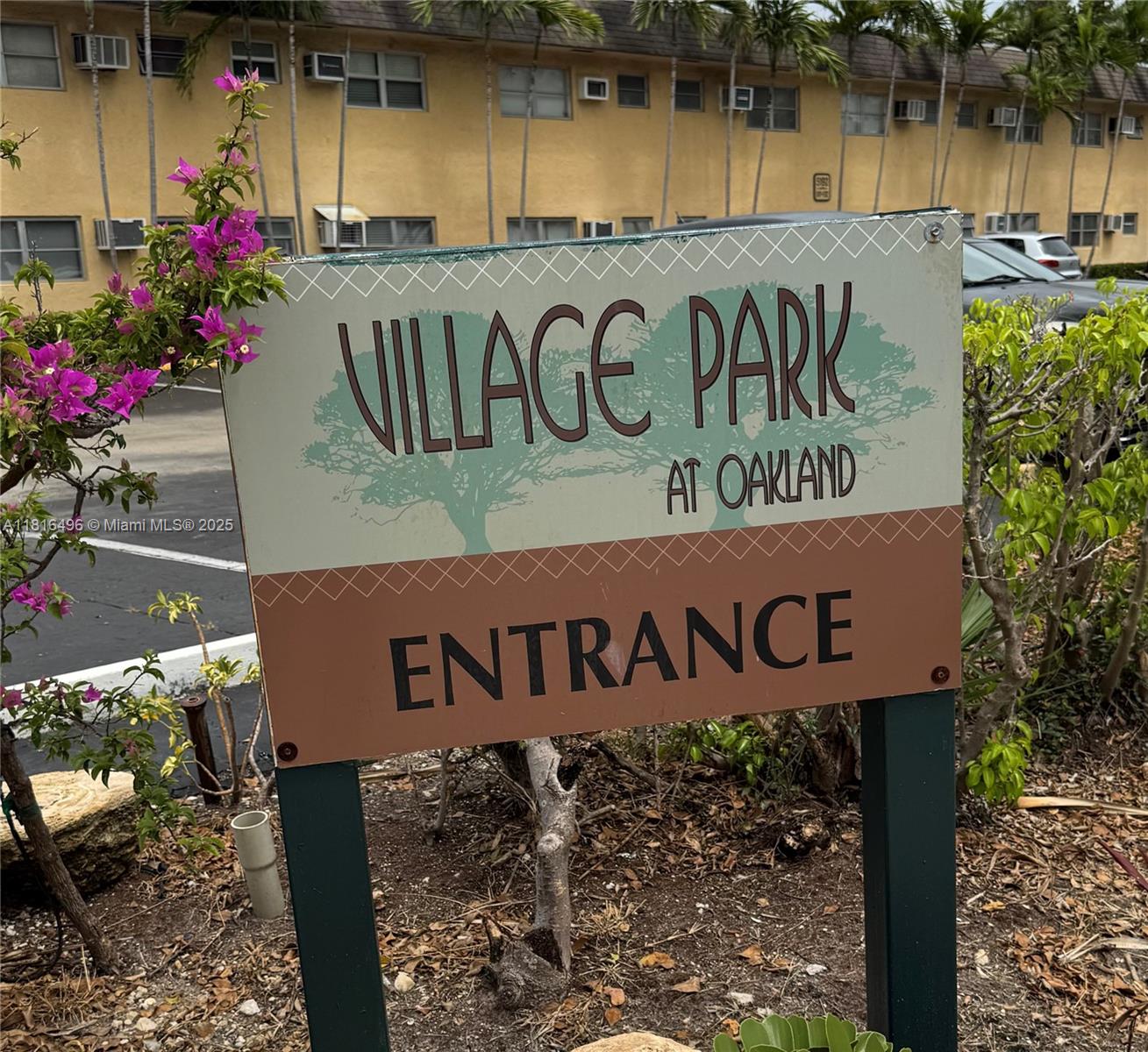 VILLAGE PARK AT OAKLAND C - Residential