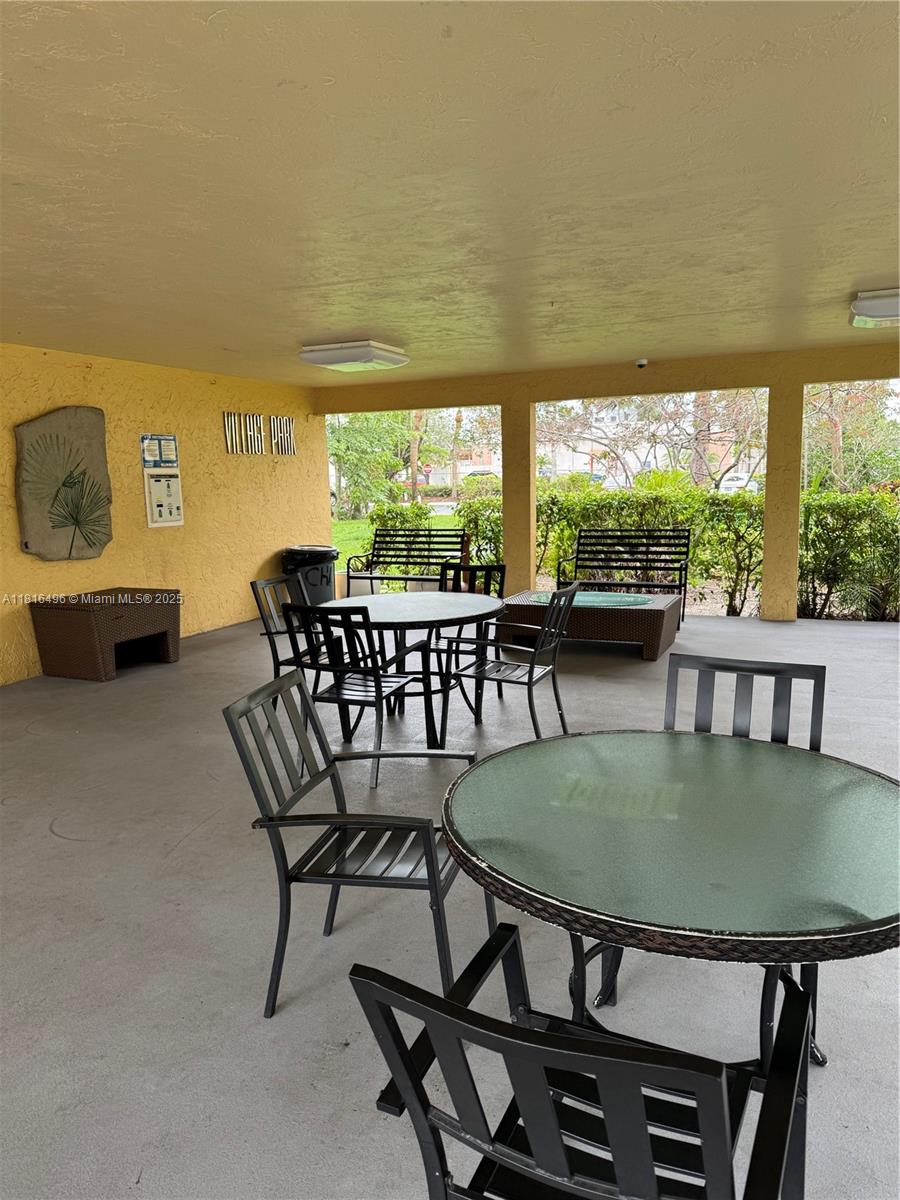 VILLAGE PARK AT OAKLAND C - Residential