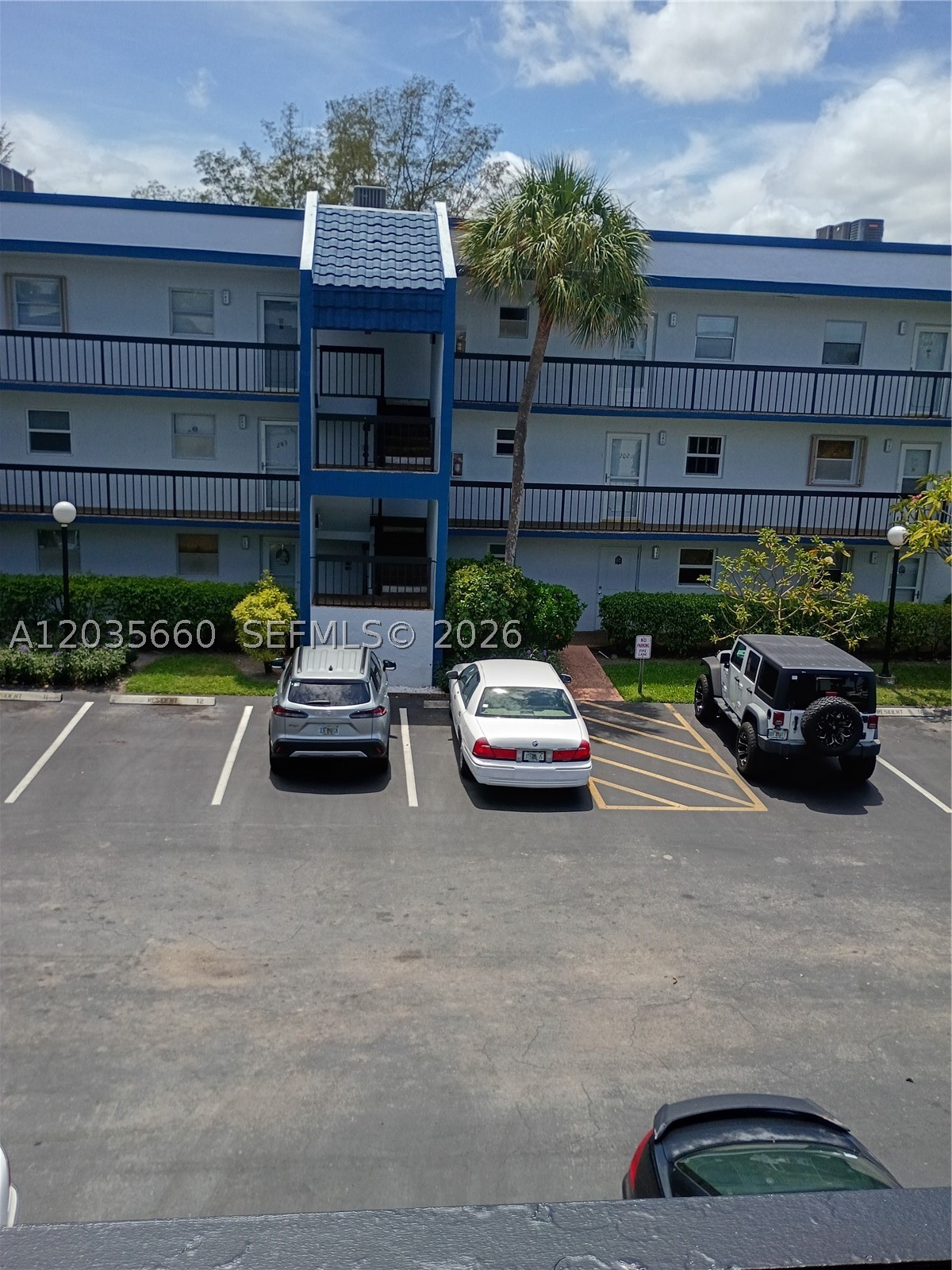 Photo 1 of 2 — 3040 Holiday Springs Blvd 311, Margate, FL 33063