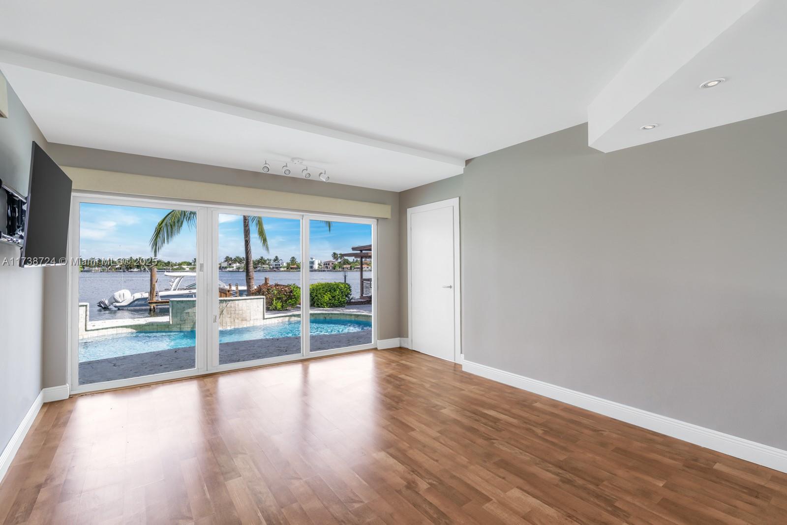BISCAYNE POINT - Residential