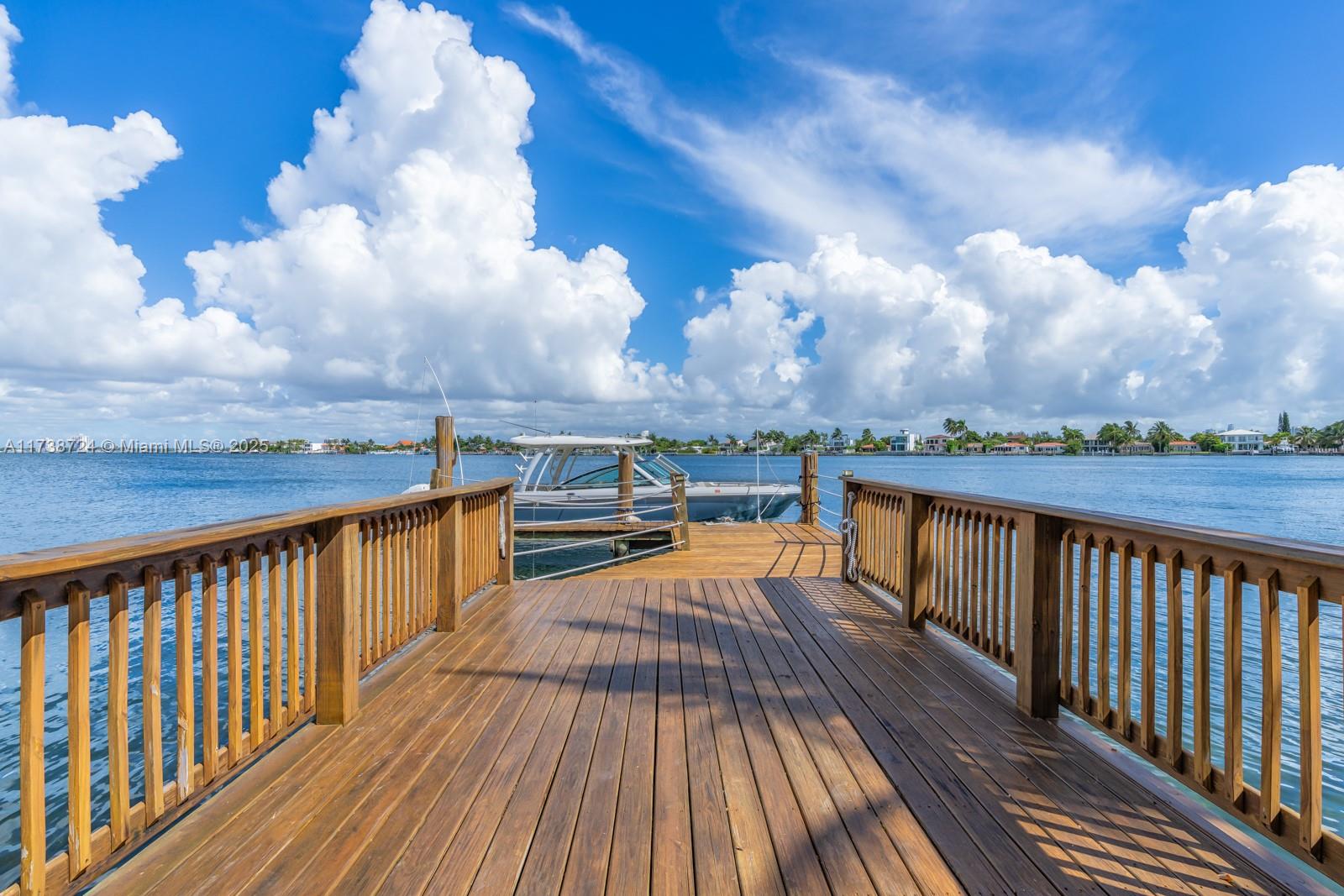 1265 N Biscayne Point Rd