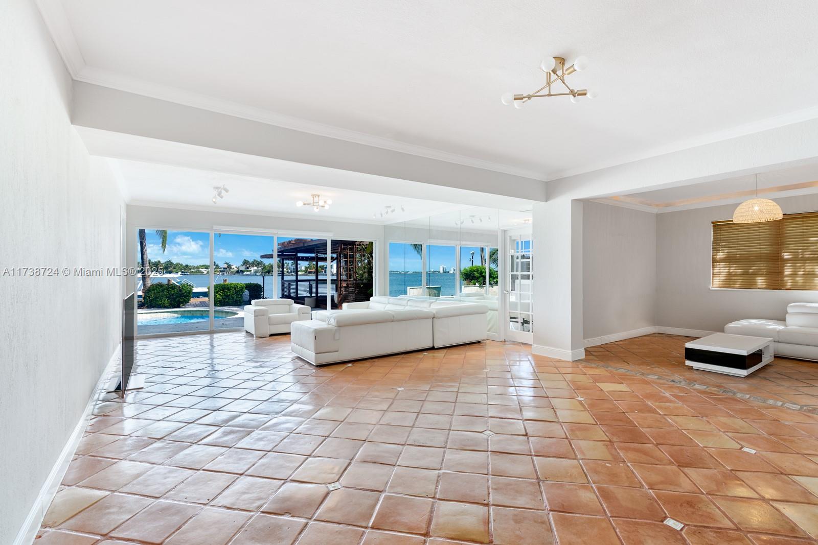 BISCAYNE POINT - Residential