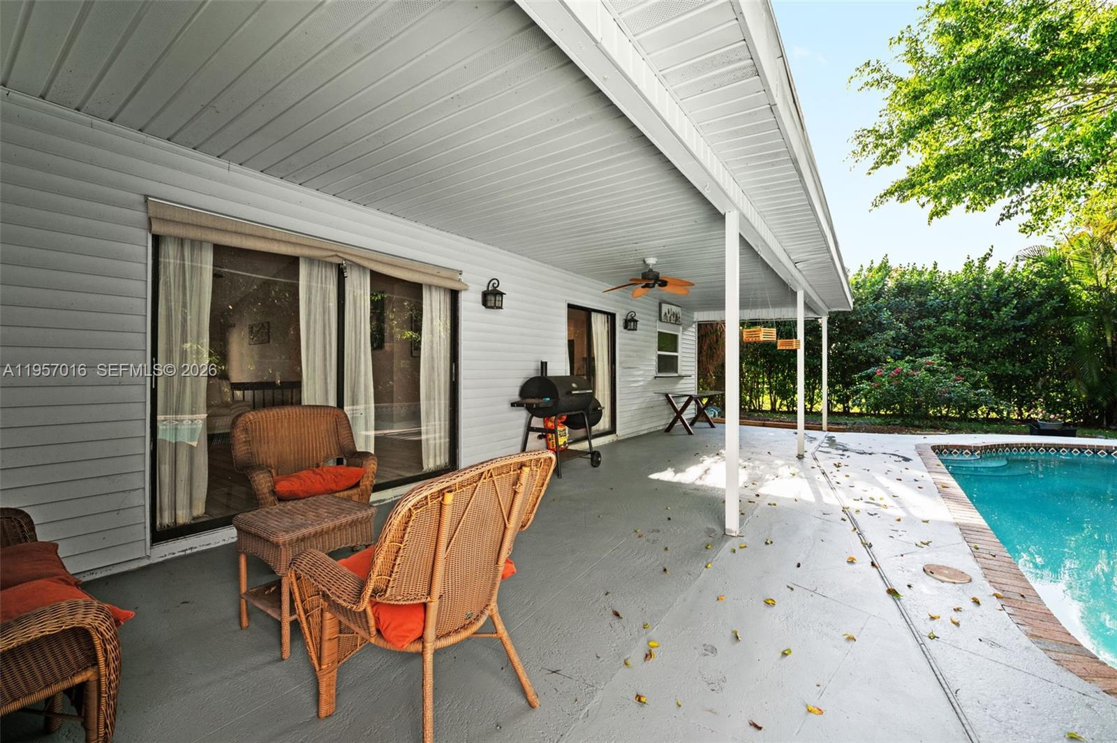 CYPRESS LAKES - Residential