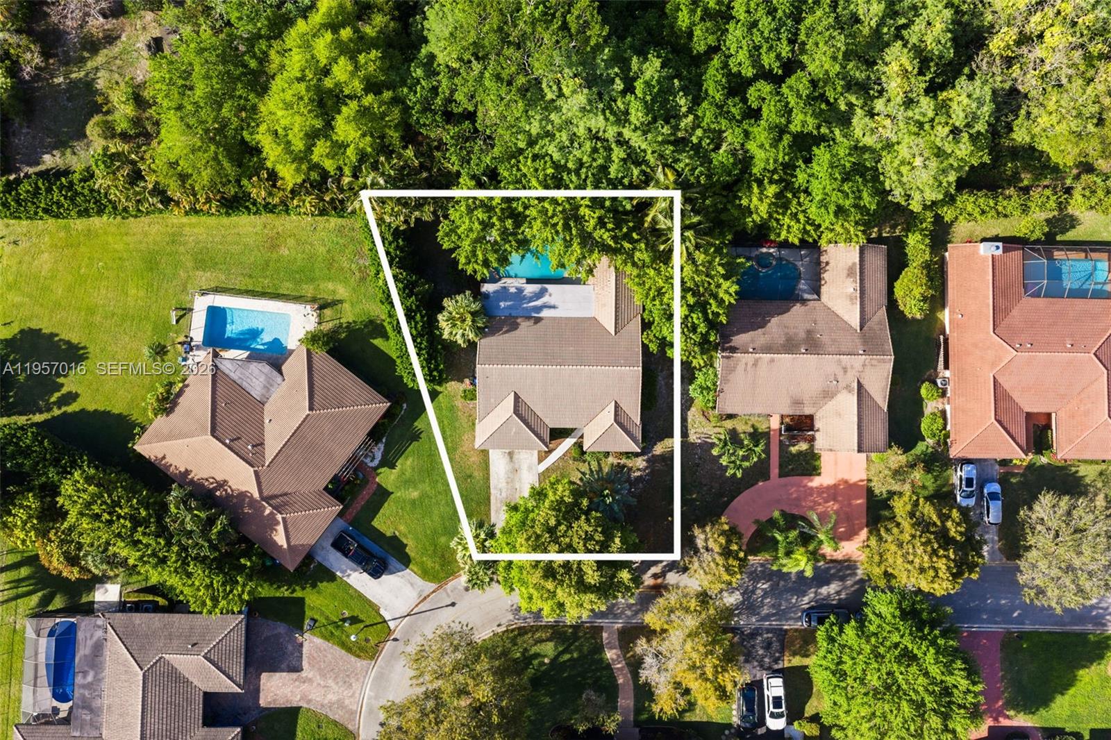 CYPRESS LAKES - Residential