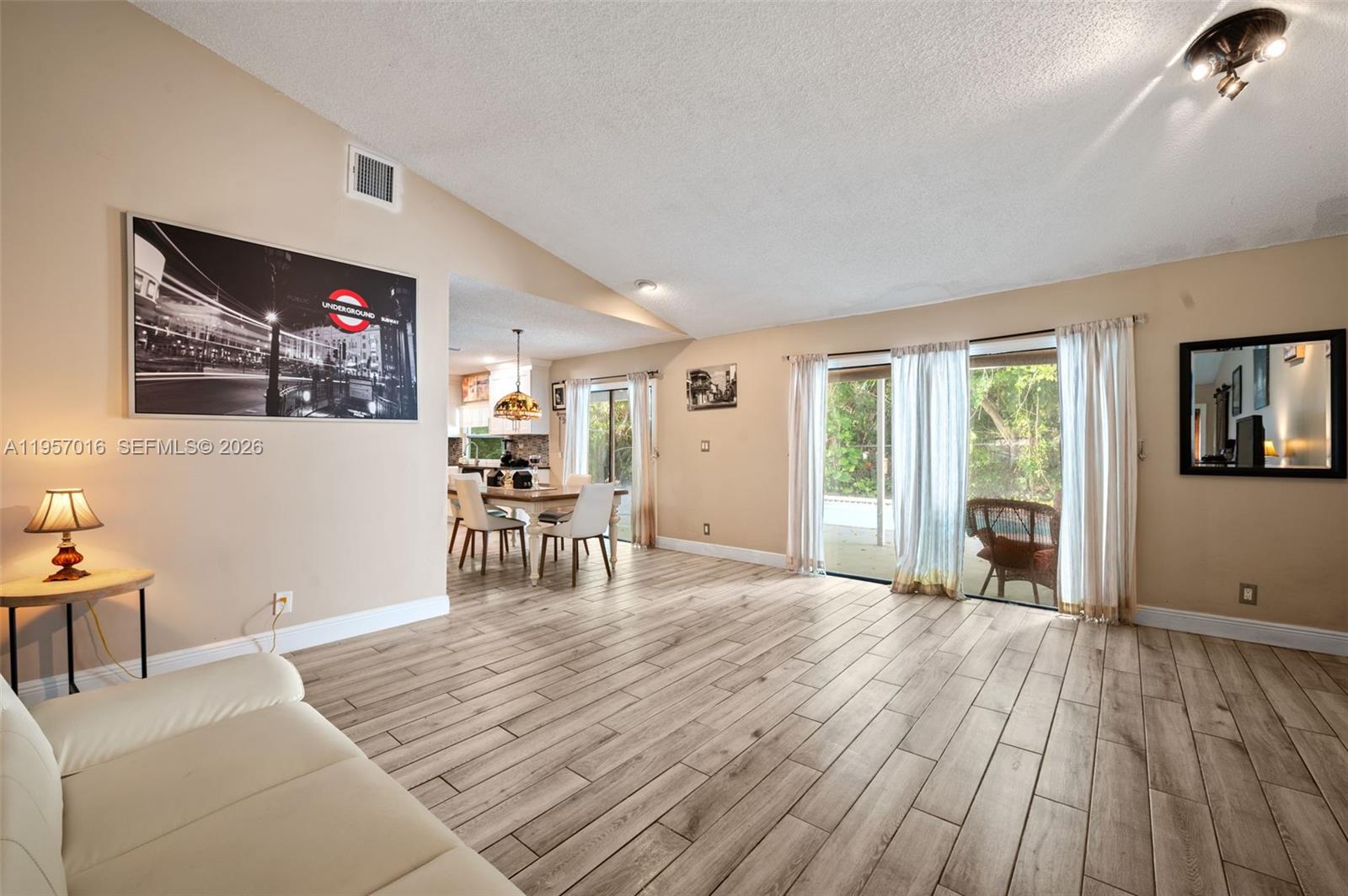 CYPRESS LAKES - Residential