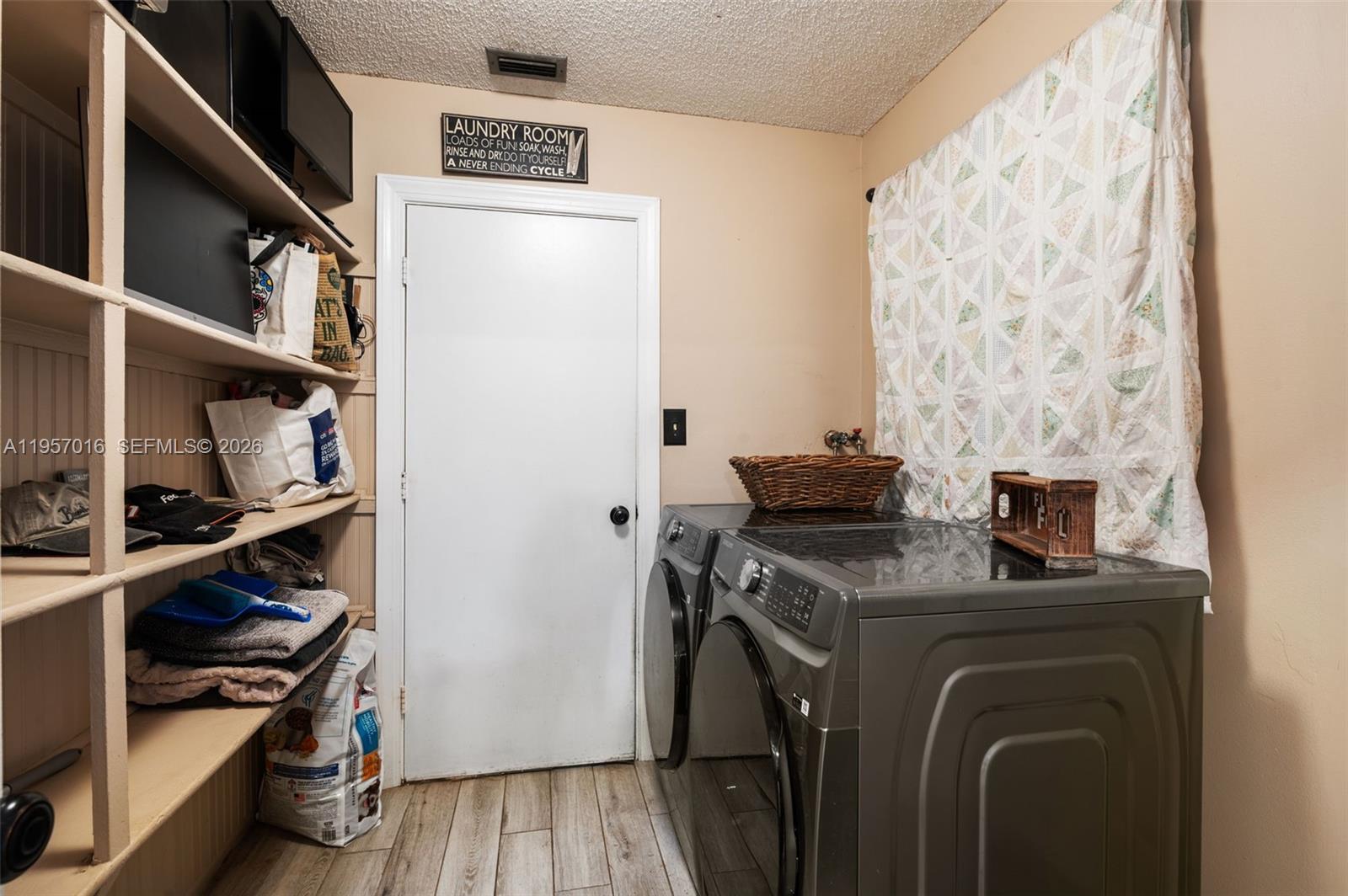 CYPRESS LAKES - Residential