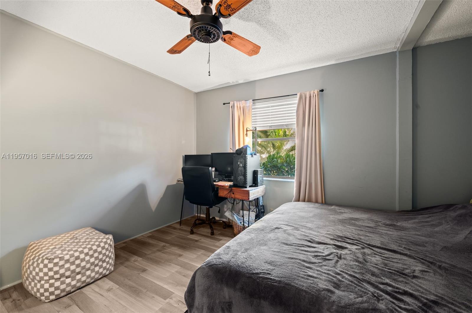 CYPRESS LAKES - Residential