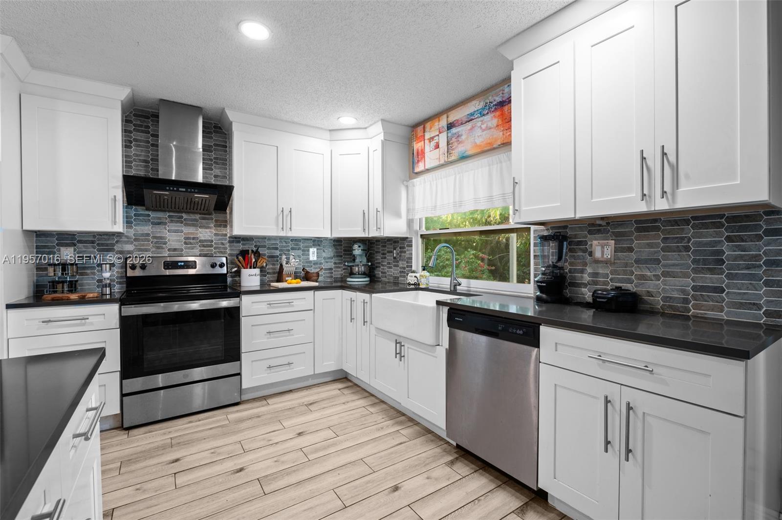 CYPRESS LAKES - Residential