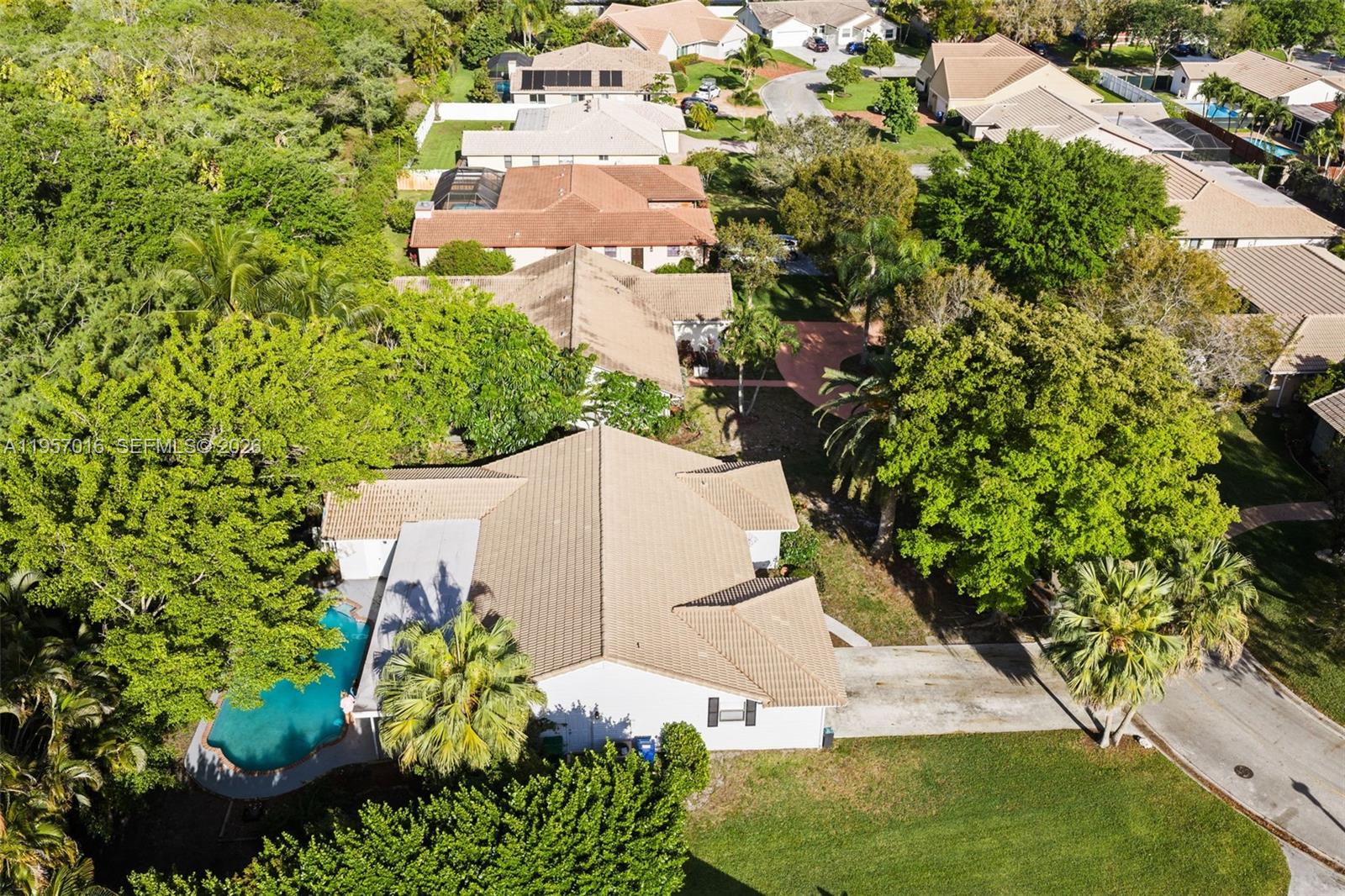 CYPRESS LAKES - Residential