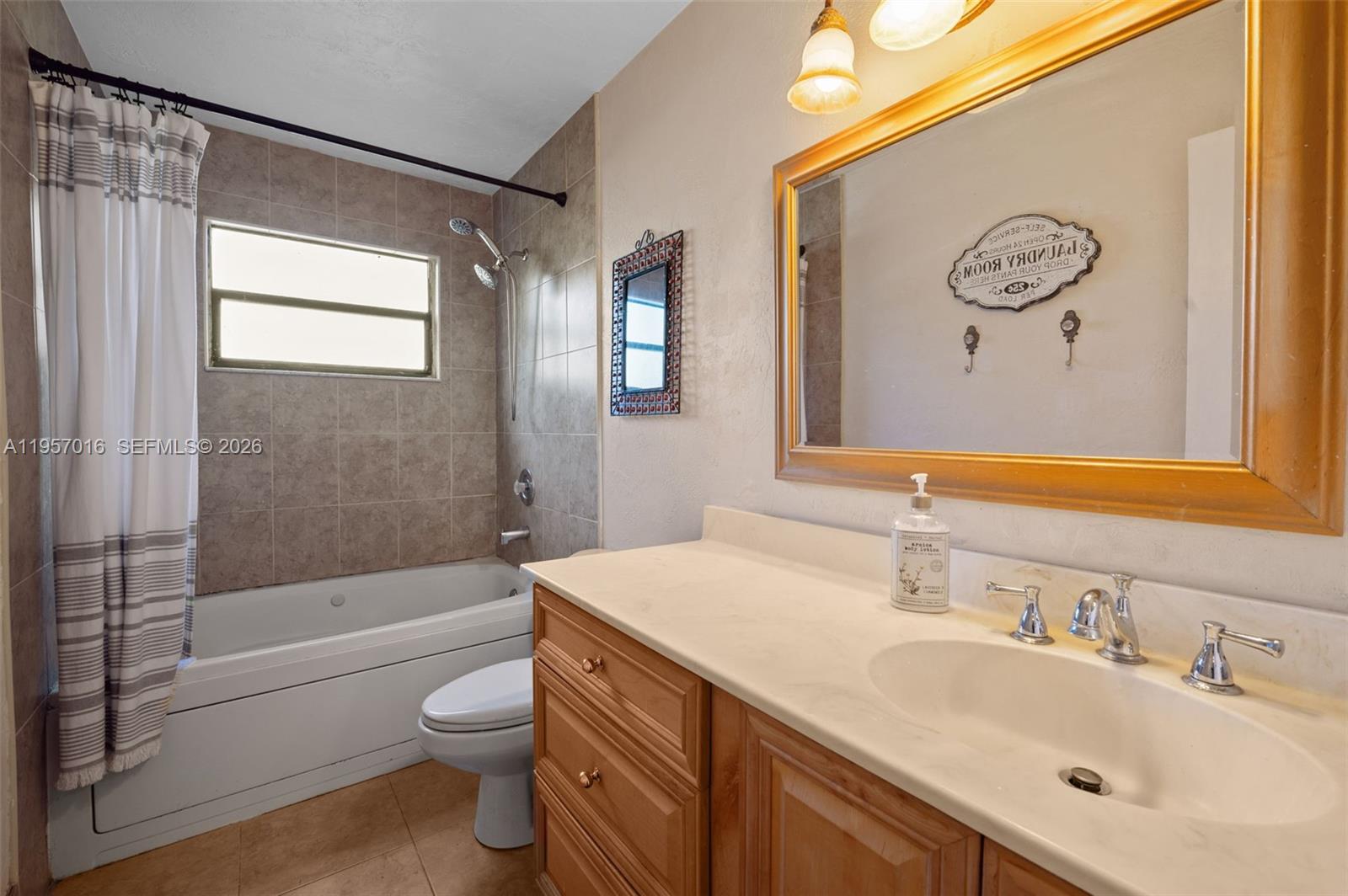 CYPRESS LAKES - Residential