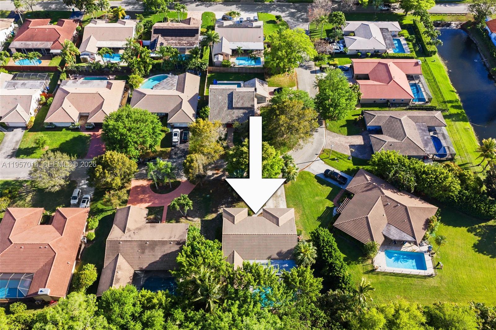 CYPRESS LAKES - Residential