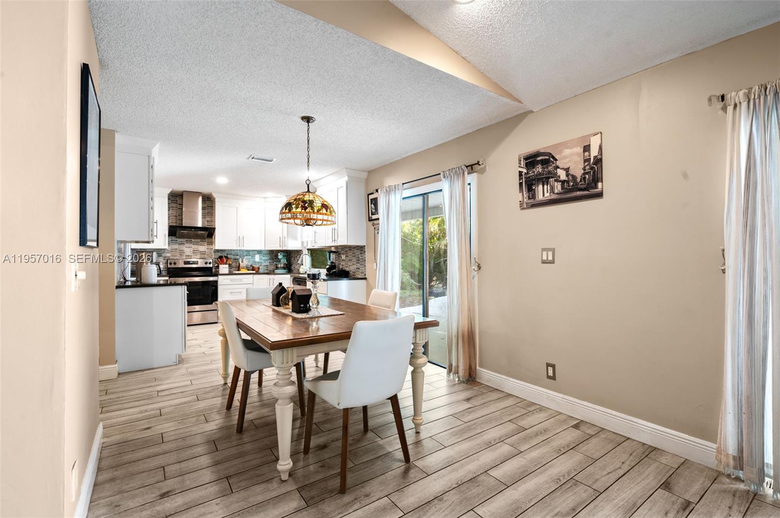 CYPRESS LAKES - Residential