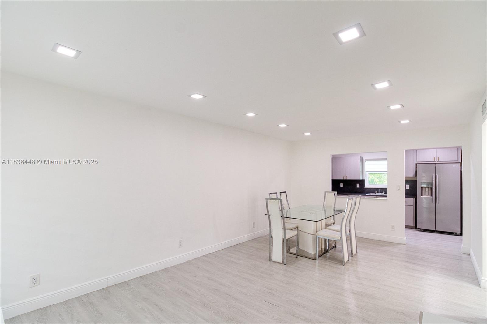 5387 SW 40th Ave 202