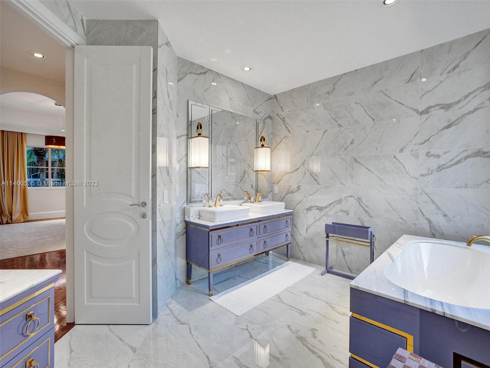 GOLDEN GATE ESTATES & MAR - Residential