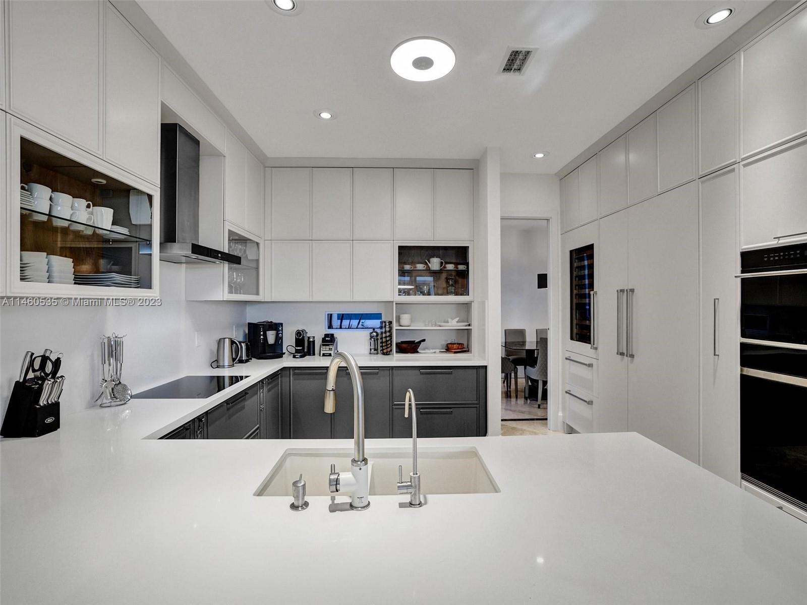 GOLDEN GATE ESTATES & MAR - Residential