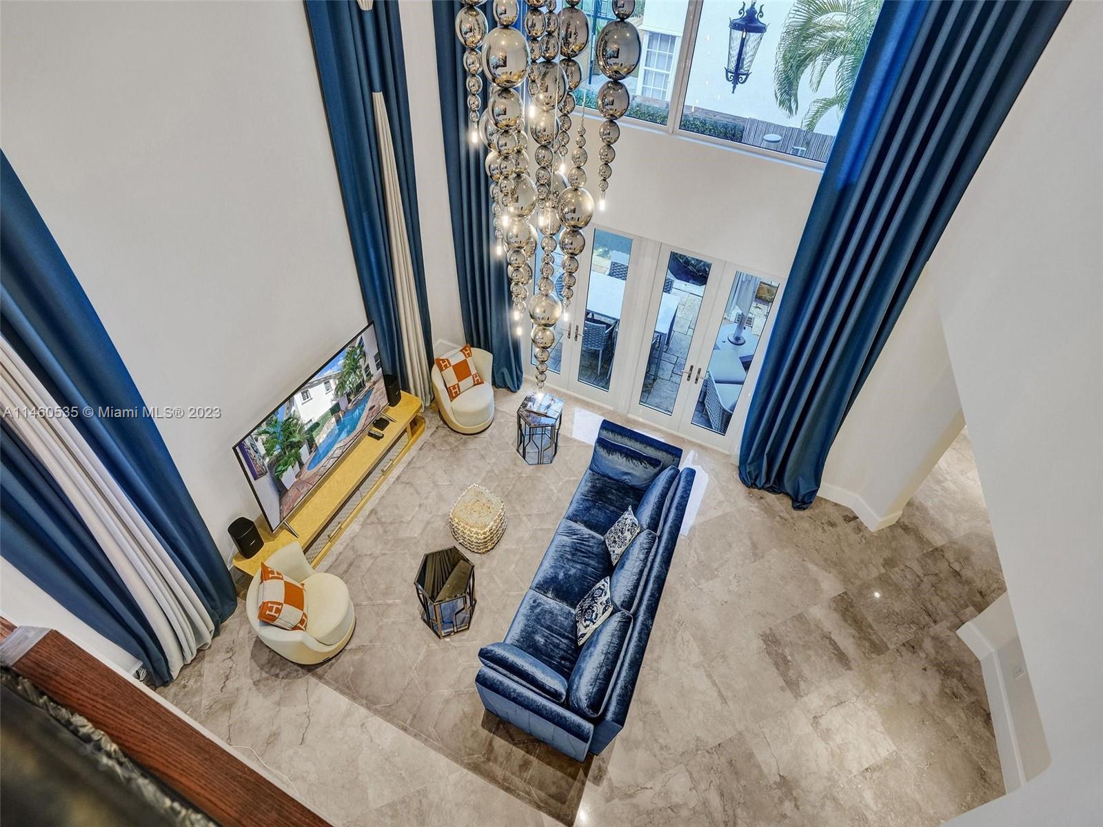 GOLDEN GATE ESTATES & MAR - Residential