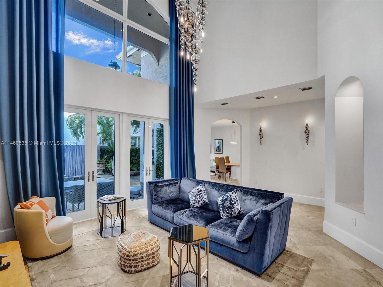 GOLDEN GATE ESTATES & MAR - Residential