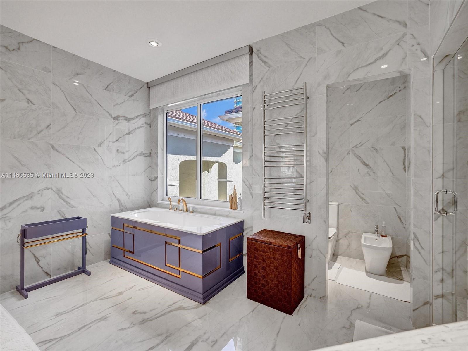 GOLDEN GATE ESTATES & MAR - Residential